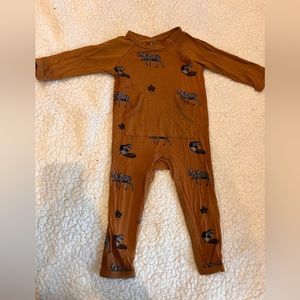 Kyte baby Canadian romper